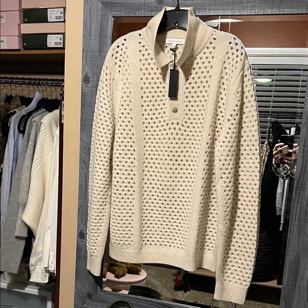 Banana Republic Men’s Italian Wool Mesh Sweater Size Large. NWT